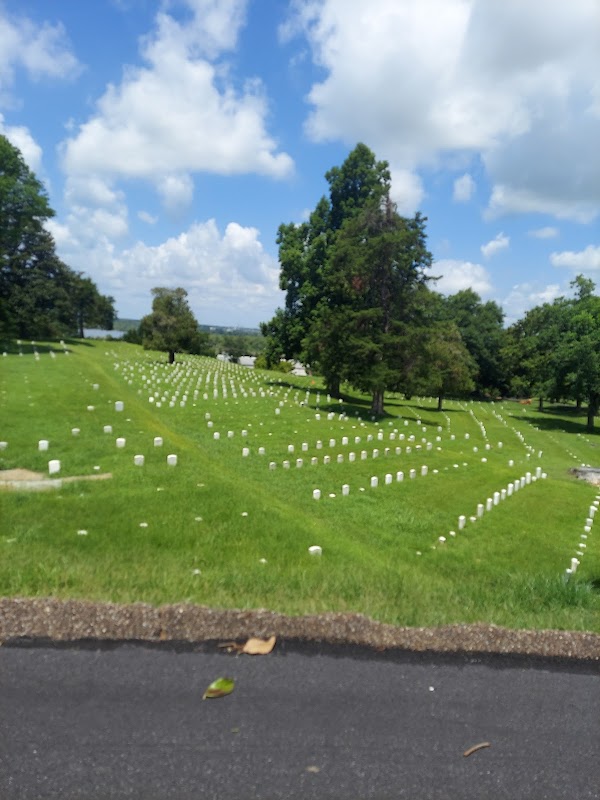 Vicksburg National Cemetery grounds