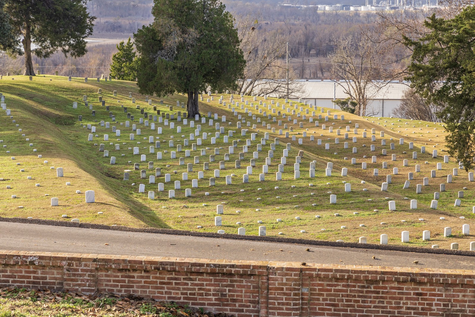 Vicksburg National Cemetery cemetery grounds and headstones