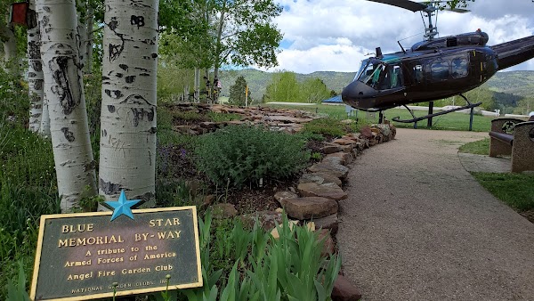 Vietnam Veterans Memorial grounds
