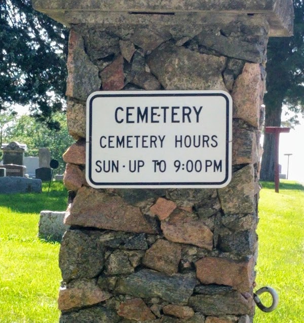 Violet Hill Cemetery grounds