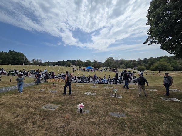 Virginia Memorial Park grounds