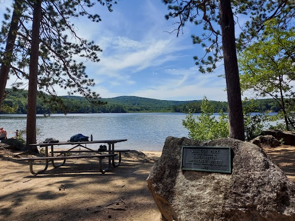 Wadleigh State Park grounds