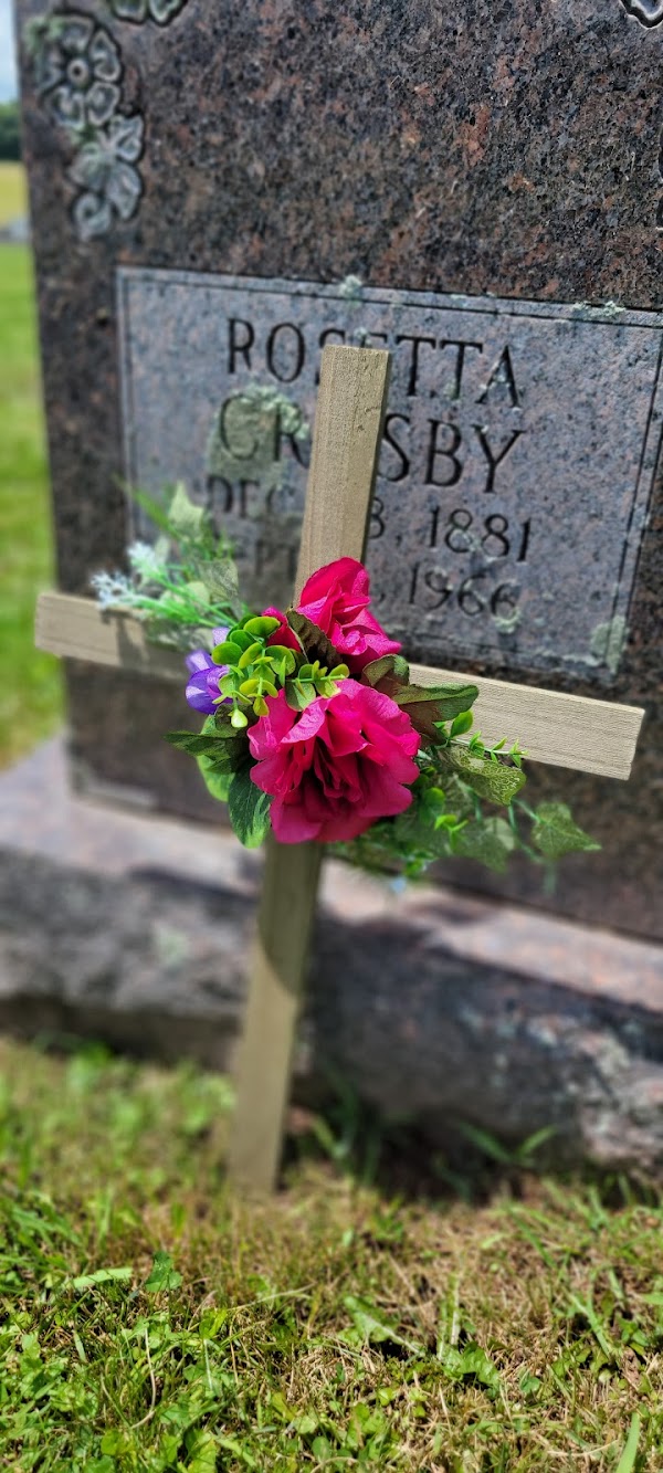Wallace Memorial Cemetery Inc grounds