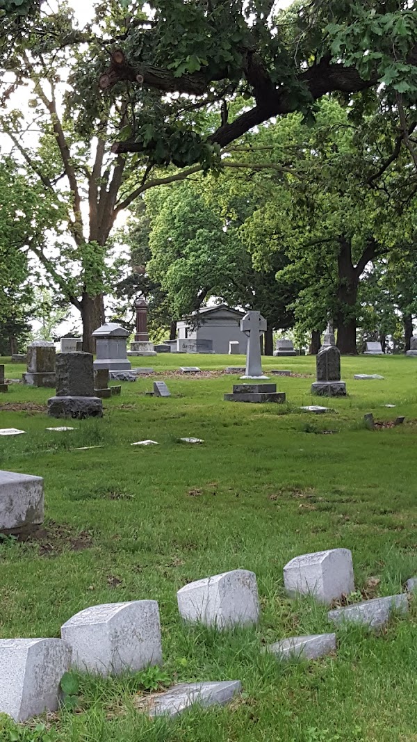 Walnut Hill Cemetery grounds
