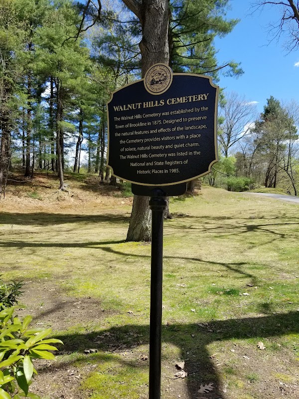 Walnut Hills Cemetery grounds