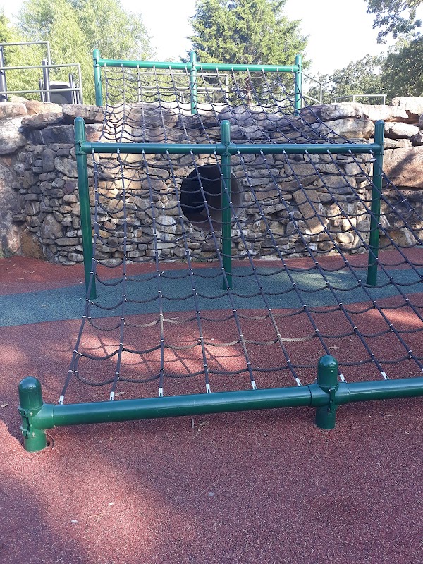 War Memorial Park Natural Play Area and Pavilion grounds