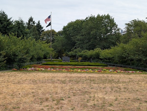 War Memorial Park grounds
