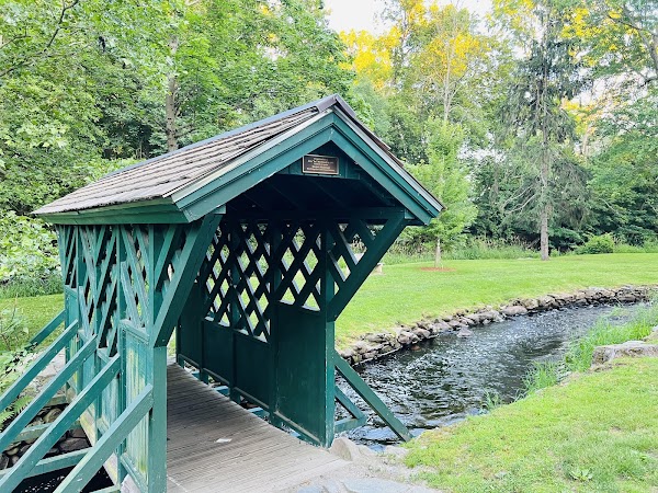 War Memorial Park grounds