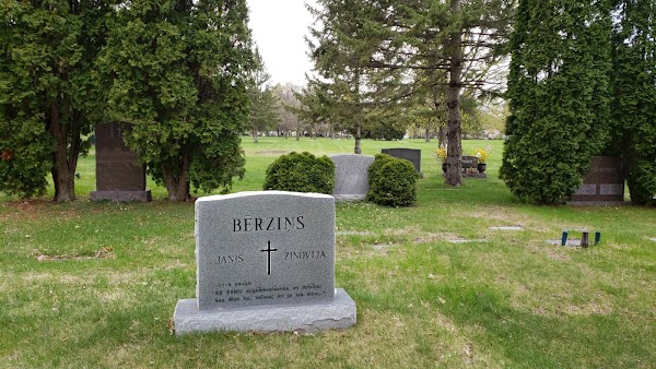 Washburn-McReavy Crystal Lake Funeral Chapel and Cemetery grounds