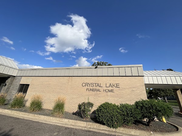 Washburn-McReavy Crystal Lake Funeral Chapel and Cemetery grounds