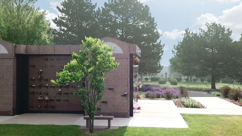 Washburn-McReavy Dawn Valley Chapel and Memorial Park cemetery grounds and headstones