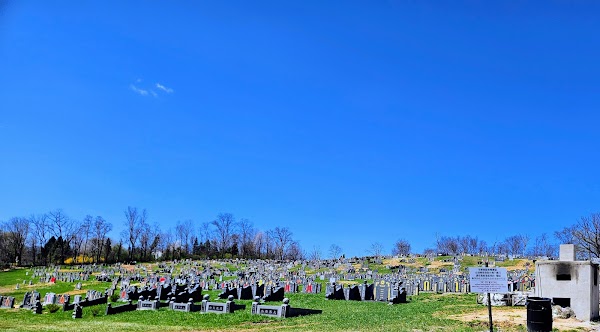 Washington Cemetery grounds