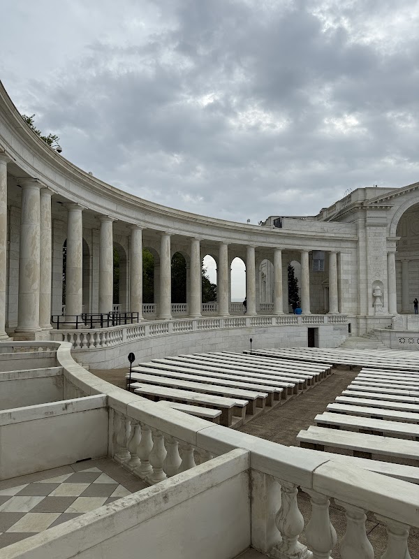 Washington Cemetery grounds