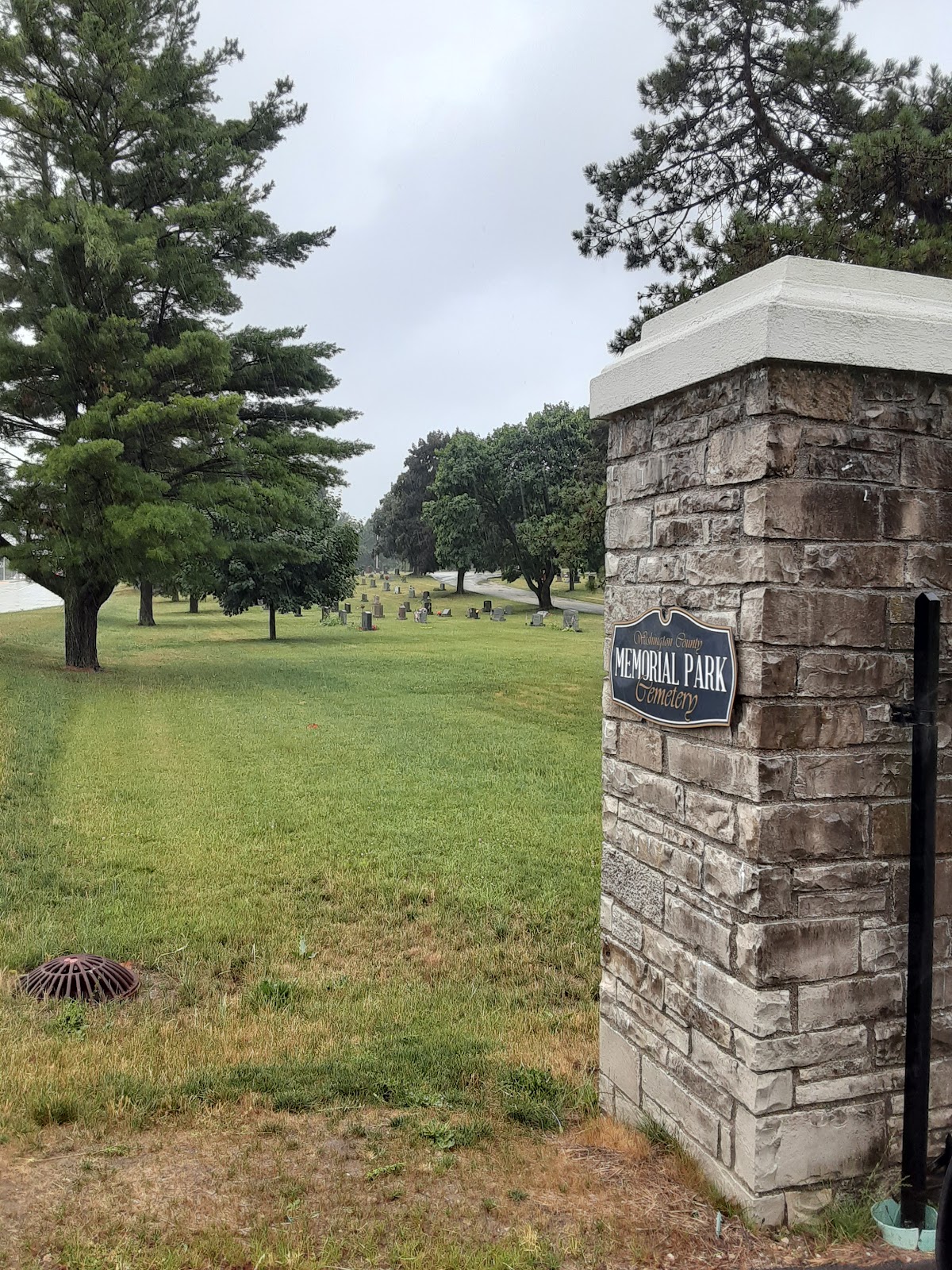 Washington County Memorial Park cemetery grounds and headstones