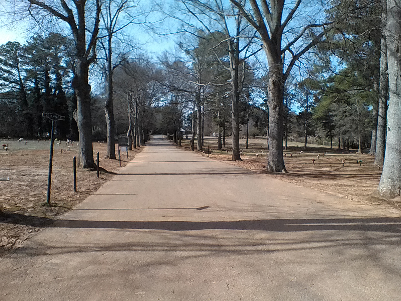 Washington Memorial Gardens cemetery grounds and headstones