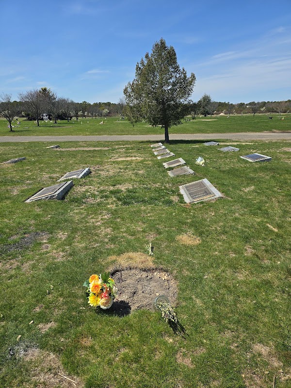 Washington Memorial Park grounds