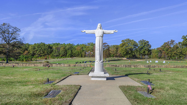 Washington Memorial Park grounds