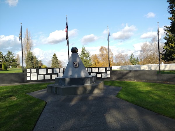 Washington Memorial Park grounds