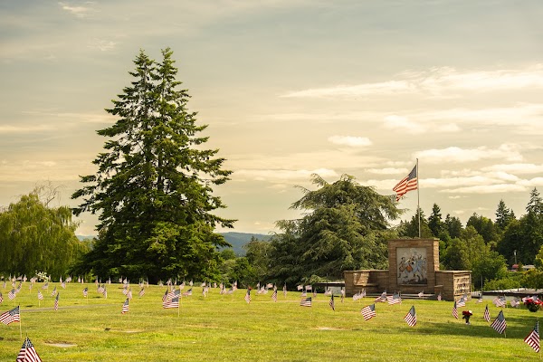 Washington Memorial Park grounds