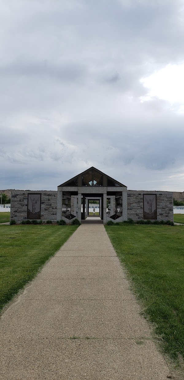 Washington Memory Gardens grounds