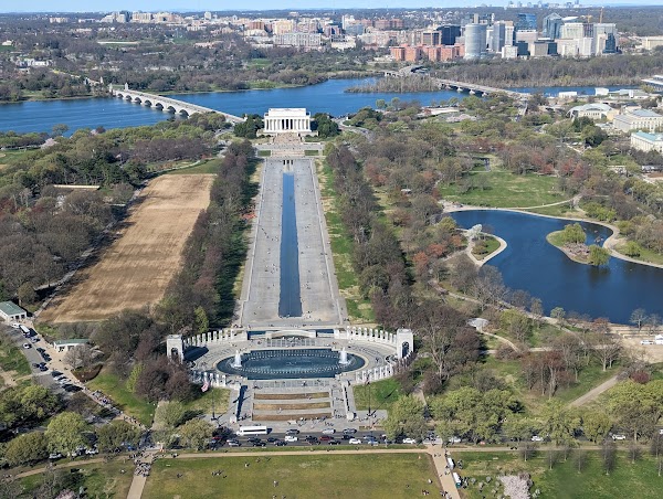 Washington Monument Grounds grounds