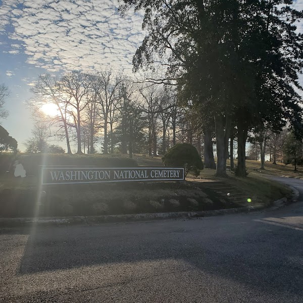 Washington National Cemetery grounds