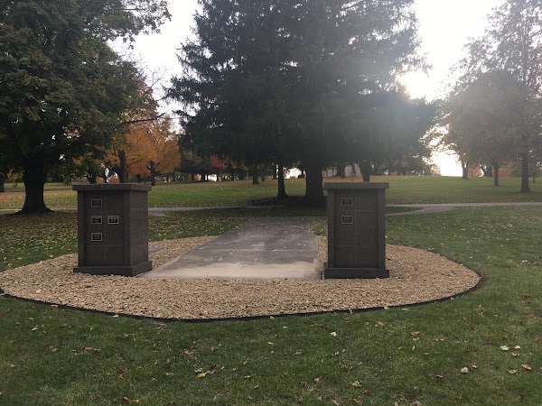 Waterloo Memorial Park Cemetery grounds