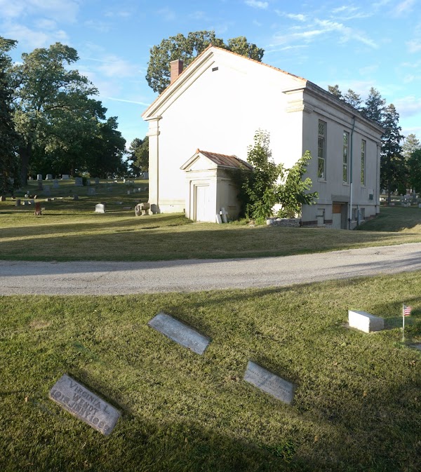 Wauwatosa Cemetery grounds