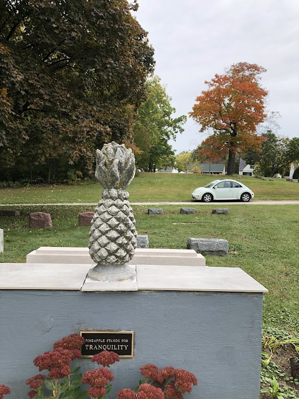 Wauwatosa Cemetery grounds