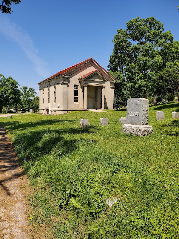 Wauwatosa Cemetery grounds