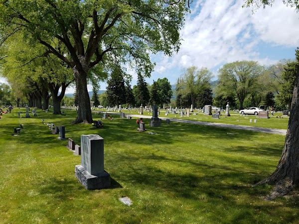 Wellsville Cemetery grounds