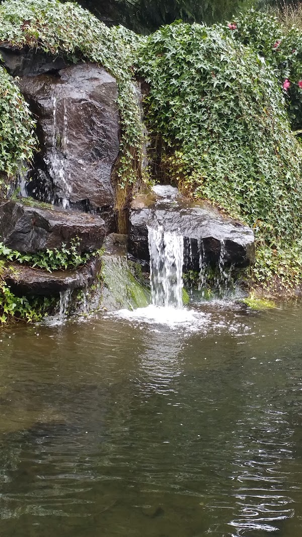 West Lawn Memorial Park grounds