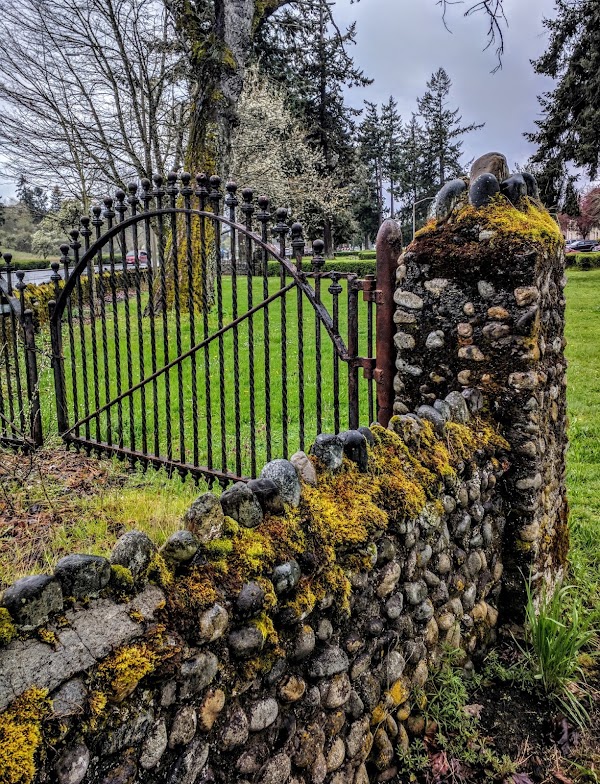 Western State Hospital Memorial Cemetery grounds