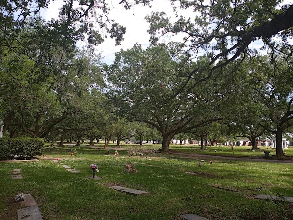 Westlawn Memorial Park grounds