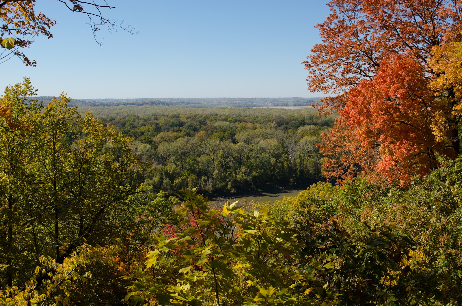 Weston Bend State Park cemetery grounds and headstones