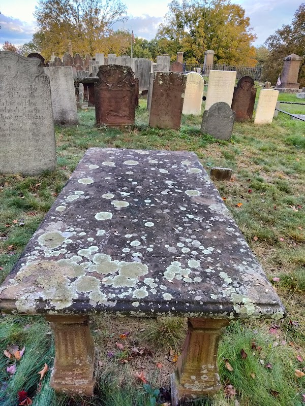 Wethersfield Village Cemetery grounds