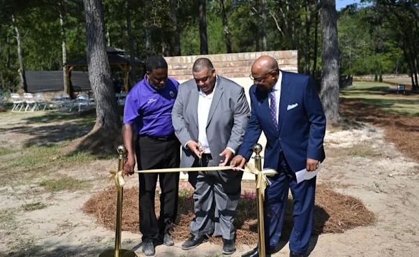Whispering Pines Cemetery grounds