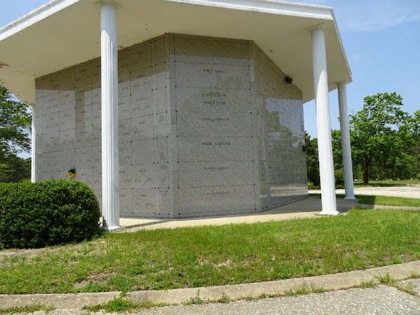 Whiting Memorial Park & Mausoleum grounds