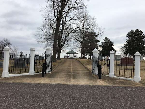 Wildey Cemetery, Odd Fellows Pacific Lodge #86 grounds