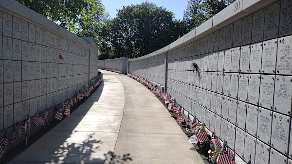Willamette National Cemetery grounds