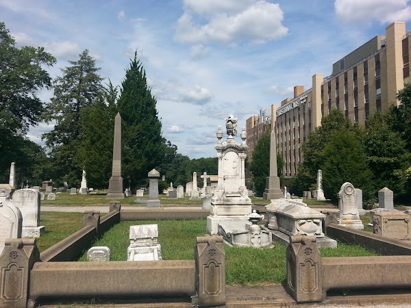 Wilmington & Brandywine Cemetery grounds