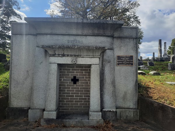 Wilmington & Brandywine Cemetery grounds