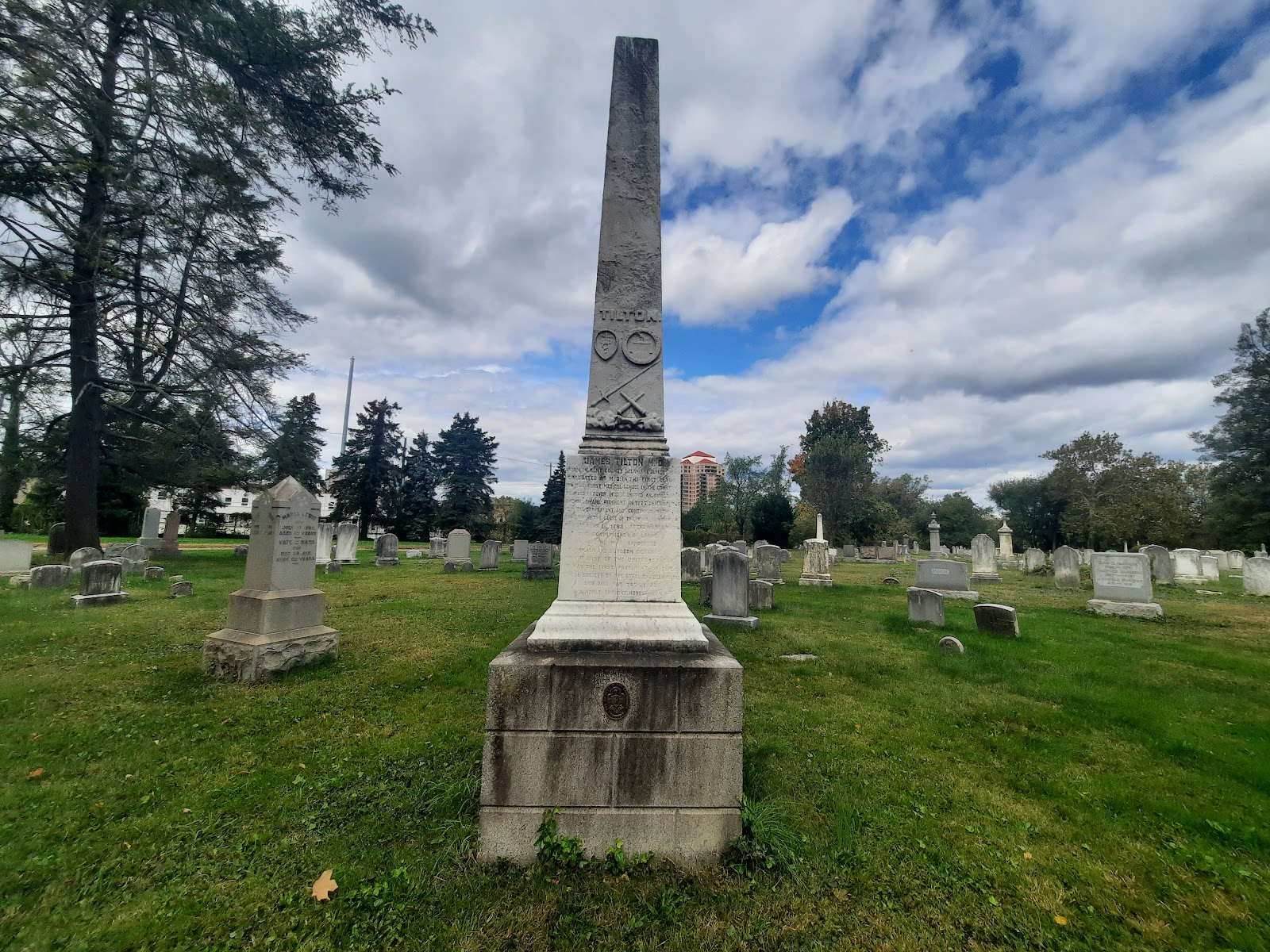 Wilmington & Brandywine Cemetery cemetery grounds and headstones