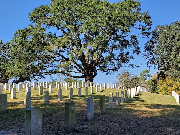 Wilmington National Cemetery grounds