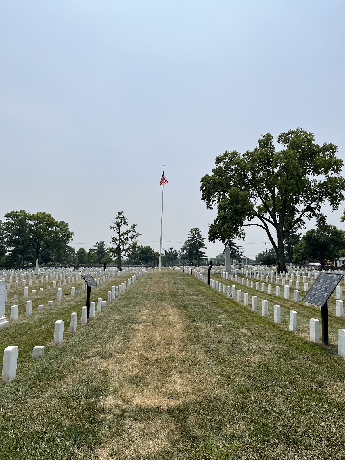 Winchester National Cemetery cemetery grounds and headstones