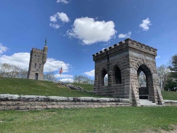 Winchester Soldiers' Monument grounds