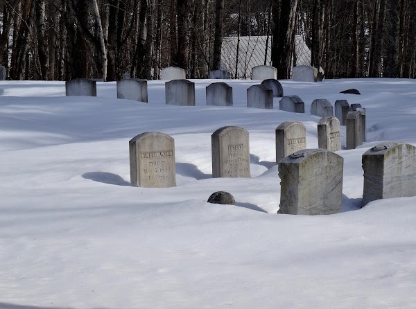 Wing Cemetery grounds