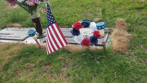 Winkenhofer Pine Ridge Funeral Home and Memorial Park grounds