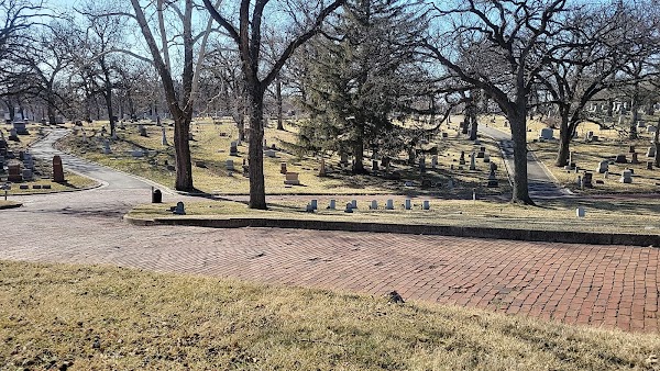 Woodland Cemetery grounds
