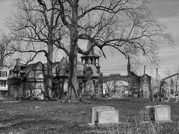 Woodland Cemetery grounds